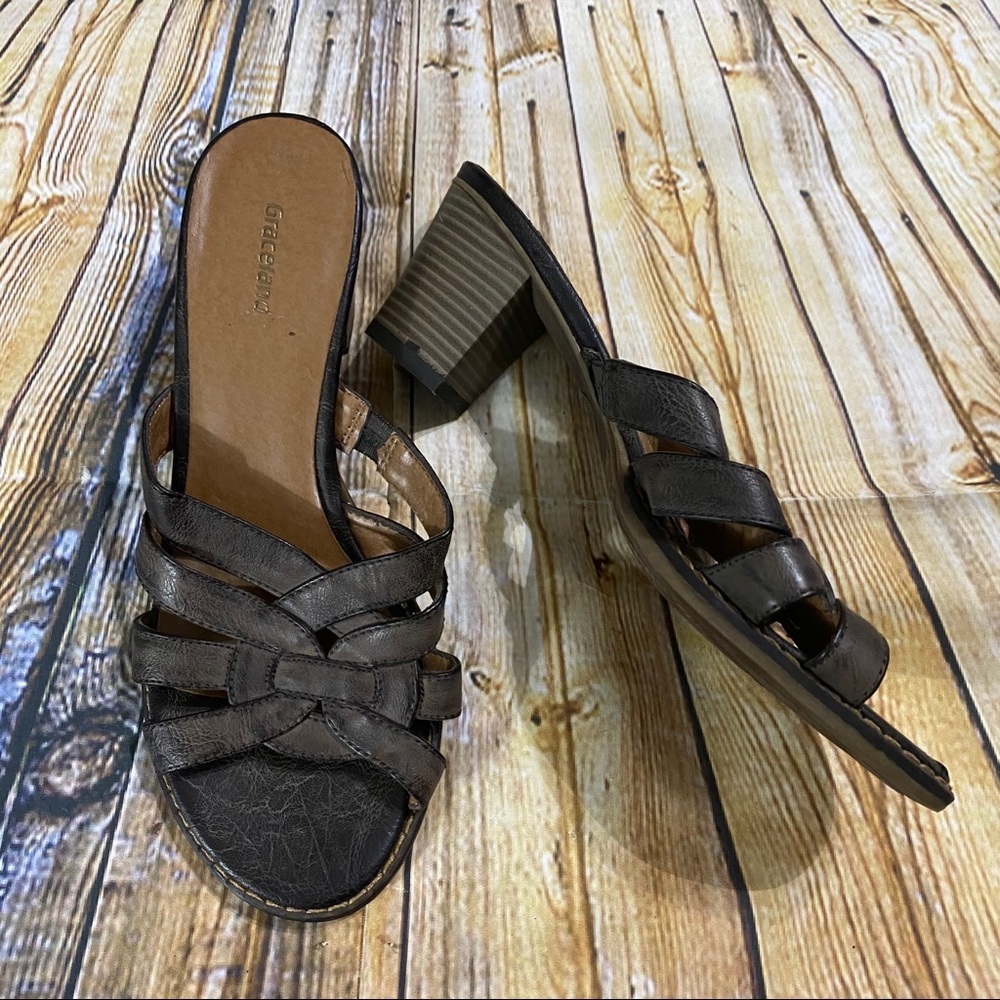 Graceland Block Heel Slip On Sandals Size 8
